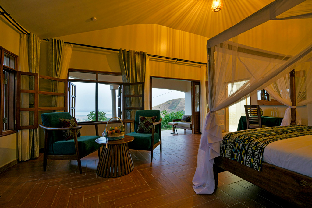 Lake George View Golf Resort In Kasese Queen Elizabeth National Park